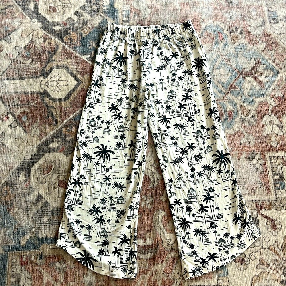 Girls preowned Zara pants